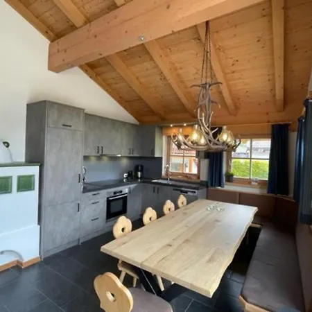 Schoeneben Mijoba Semesterbostad