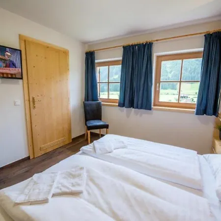 Schoeneben Mijoba Semesterbostad