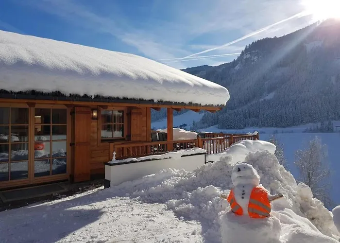 Schoeneben Mijoba Wald im Pinzgau