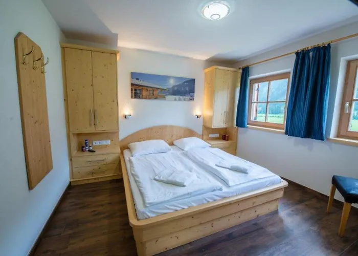 Schoeneben Mijoba * Wald im Pinzgau